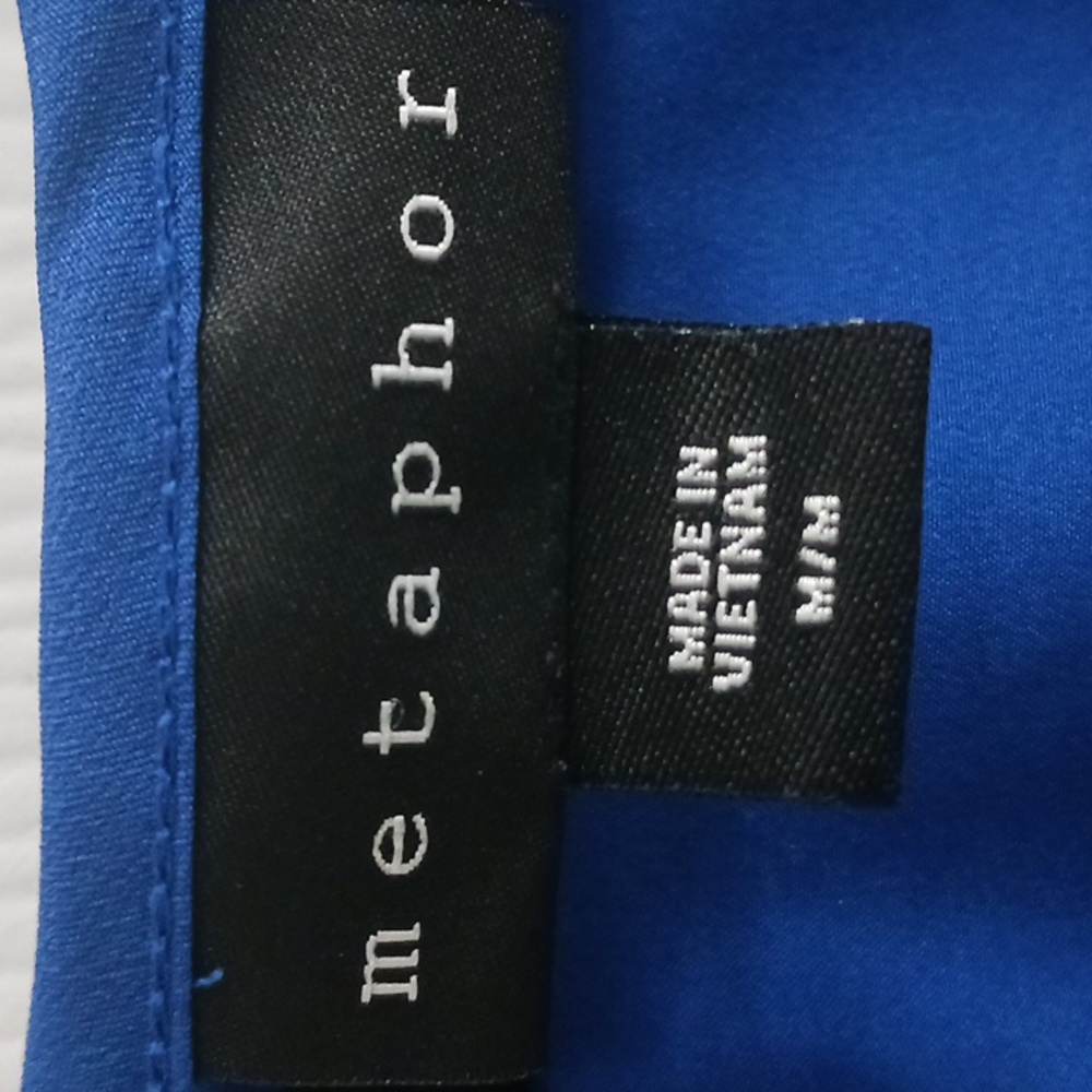 Beautiful Blue Blouse Size Medium 💙 EUC 💙 - Picture 3 of 5